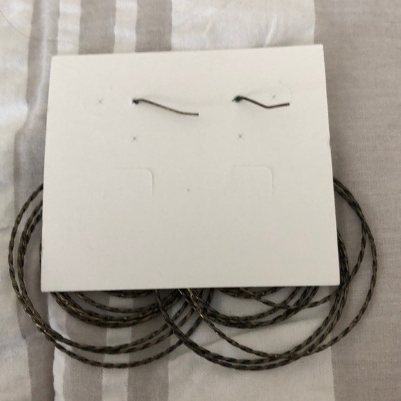 GUC - Premier Designs Hoop It Up Brass Earrings - Picture 4 of 4